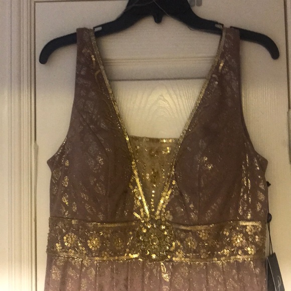 EVENING DRESS - Picture 3 of 6